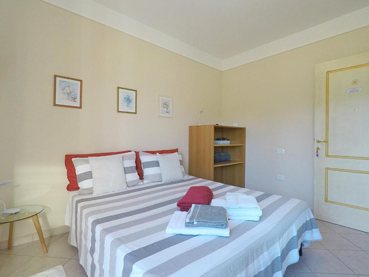Bed & Breakfast Ajo A Casa Castelsardo Buitenkant foto